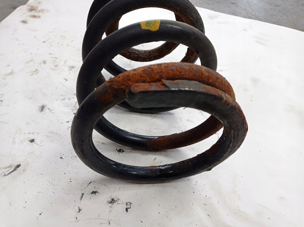 фото №5, Пружина подвеска задняя toyota hiace iv 2.4d 1996