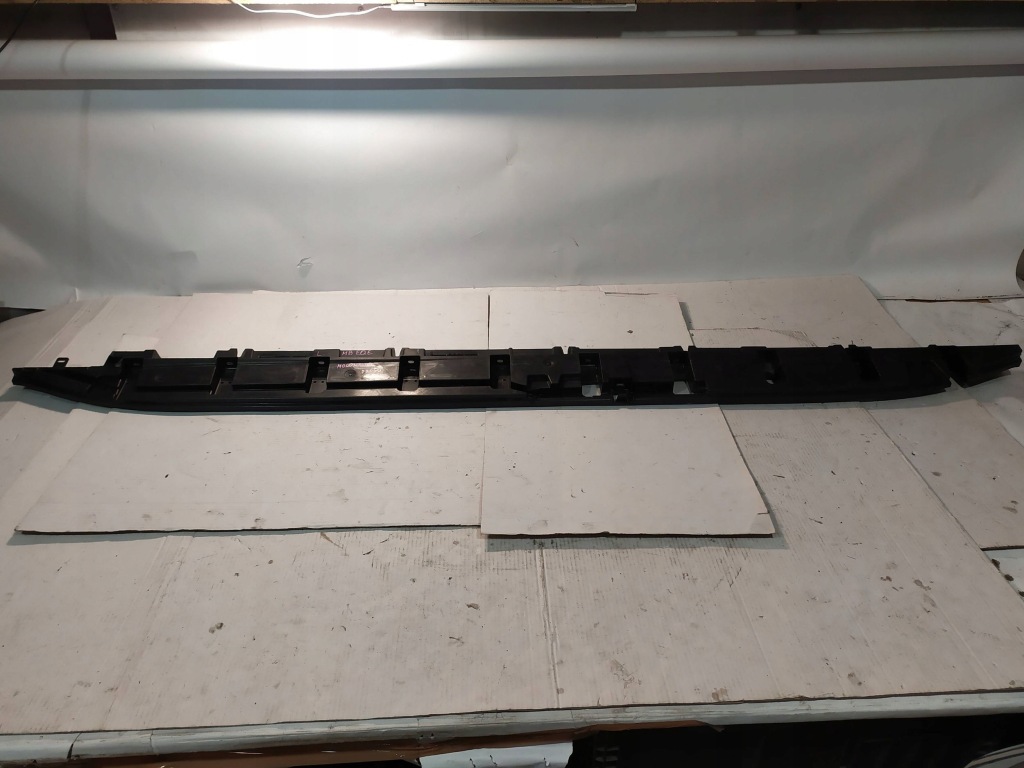 Купити Кронштейн поріг поріг ліва mercedes-benz eqe 294