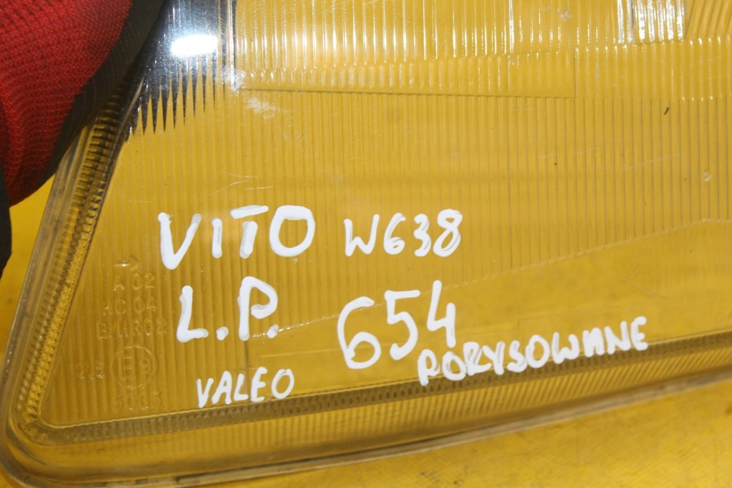 Стекло фары лампы mercedes vito 638 valeo левый перед Киев