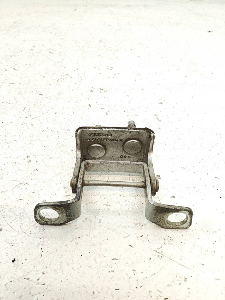 фото №1, Volvo v60 петля крышки задний багажника 31217927