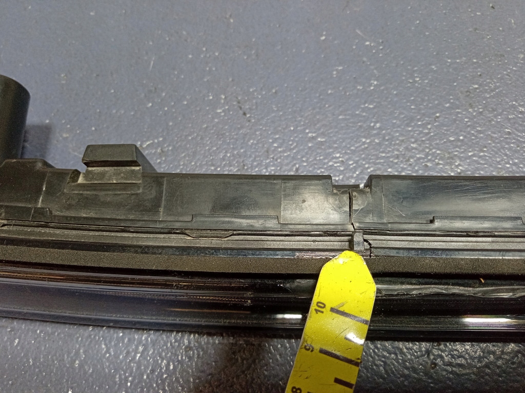 Mercedes eqa w243 фара лампа передній середня накладка перед a2439063200 Ціна