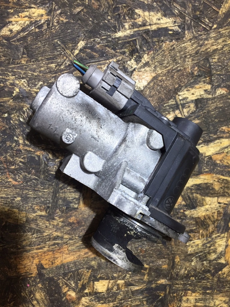 фото №6, Audi q7 4l 4.2 tdi клапан egr 057131501e