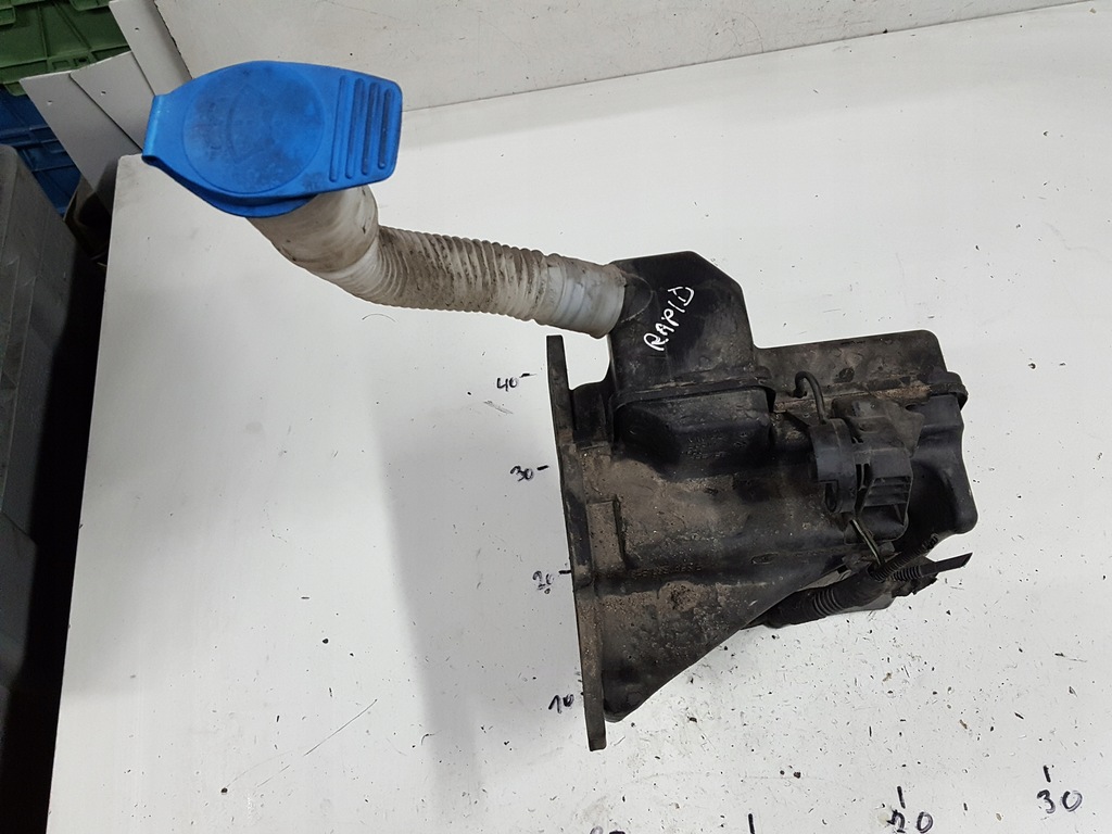 фото №1, Skoda rapid 12-17r бачок омивача