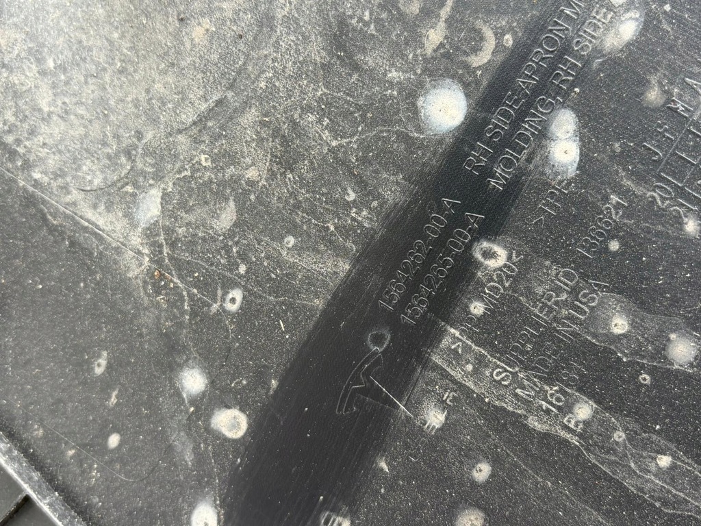 фото №8, Tesla model 3 s plaid 2021r. защита ванна крыла 1564261-00-a 1564262-00-