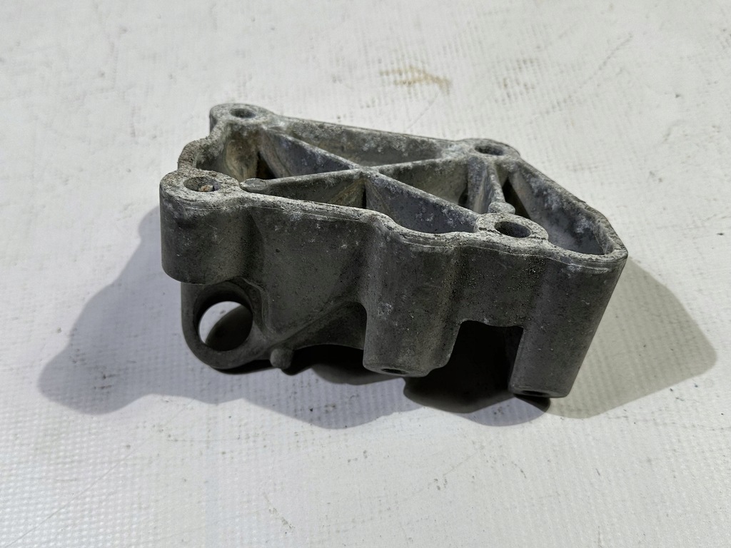 фото №9, Кронштейн кронштейн двигуна праве dodge charger challenger 300c 5.7 2005 - 2010