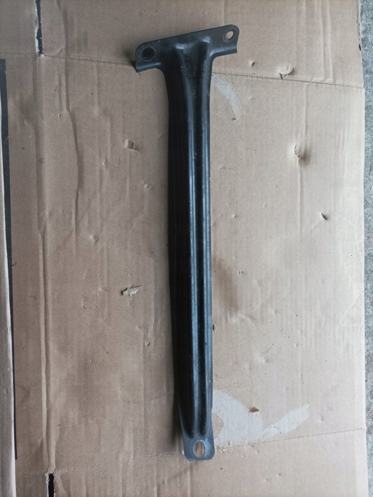 фото №1, Mercedes w213 e-klasa усилитель кронштейн