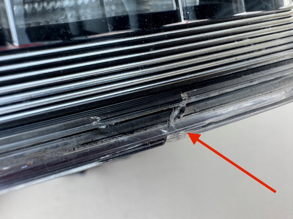 фото №12, Toyota rav4 v 5 19r- лампа w крыло правый задняя 81550-42230