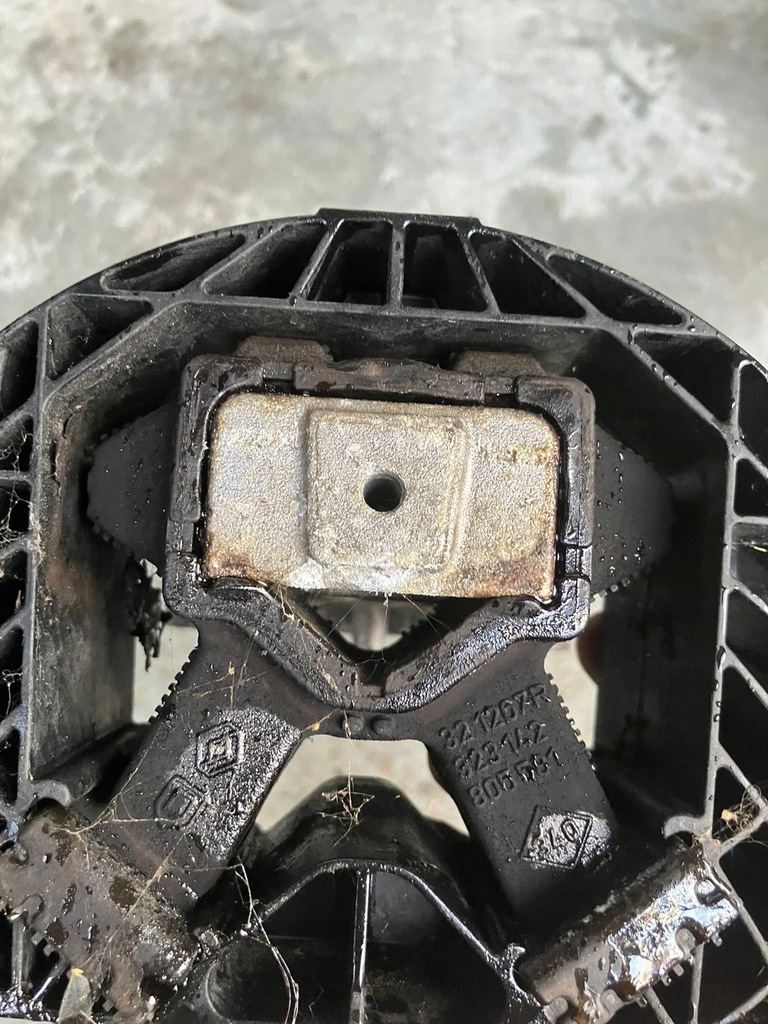 фото №6, Подушка кронштейн двигуна renault zoe 112106577r