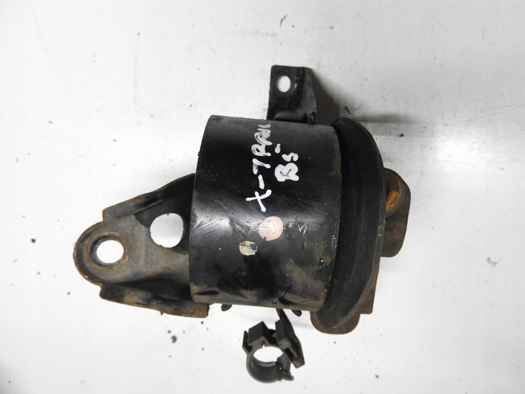 фото №7, Nissan x-trail t30 2.5 b кронштейн подушка двигателя