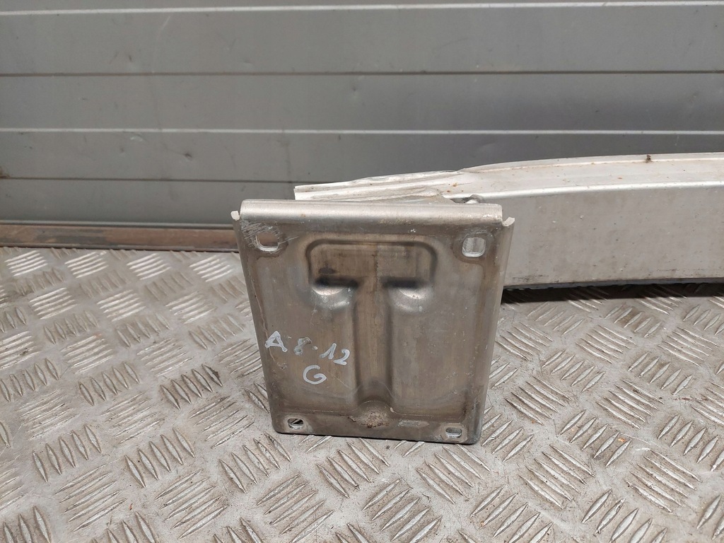 фото №9, Audi a8 s8 d4 4h 2013 з задній поперечина бампера заднього