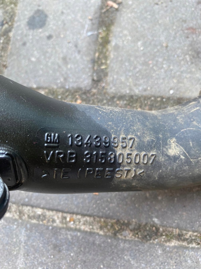 Corsa e 1.0 turbo 3 дверь шланг интеркулер воздуха 13439957 в Украине