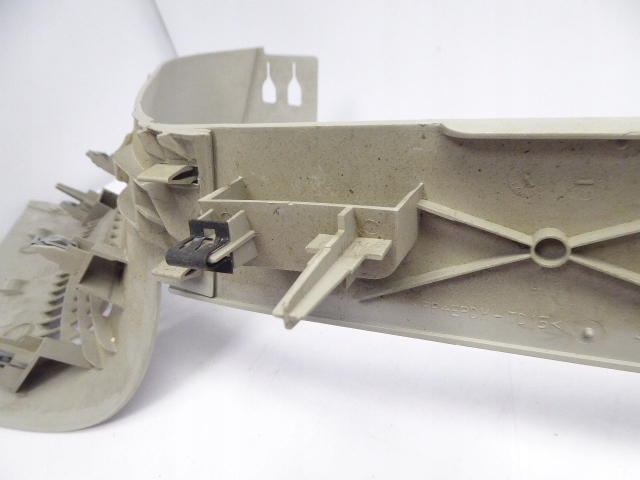 Focus mk2 2 5d универсал накладка стойка порог задняя левое Цена