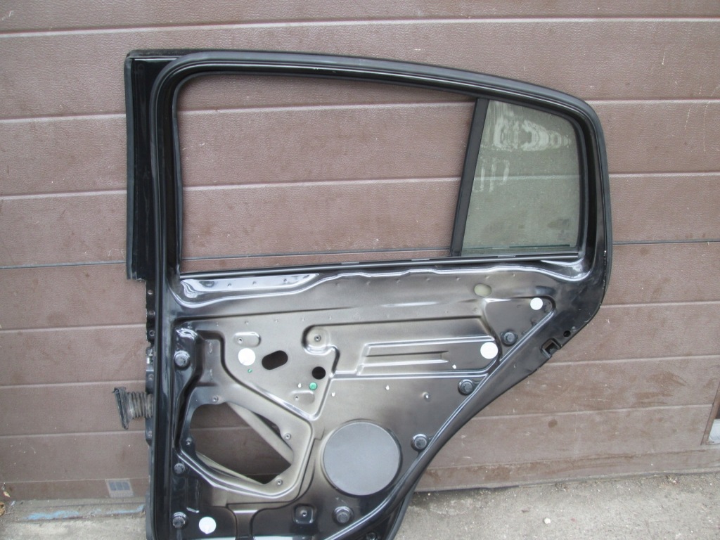 фото №3, Рама права двері праве задня рамка vw golf v + plus 5m0