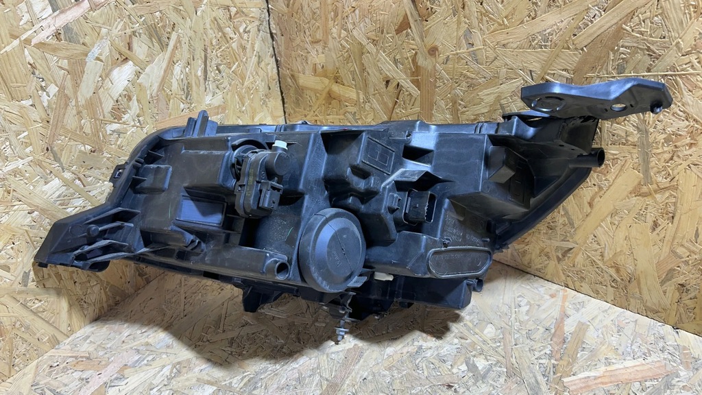 фото №14, Peugeot 208 2020 лампи передні