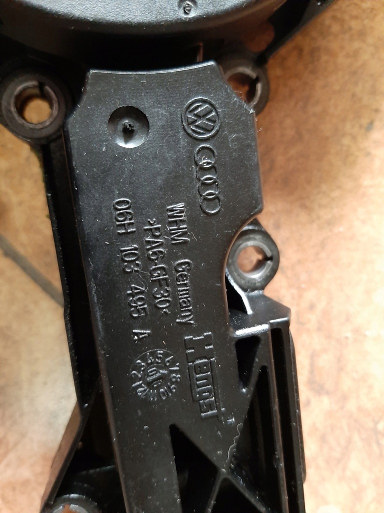 фото №3, Вентиляция картера масла audi a5 06h103495