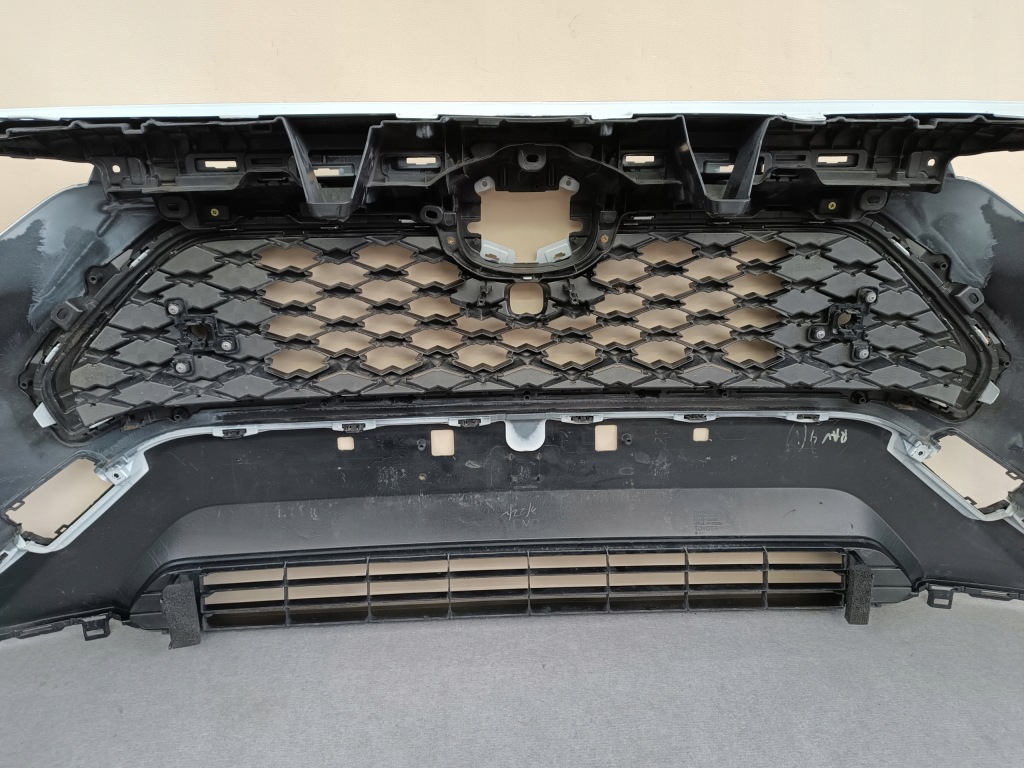 Купить Toyota rav4 rav-4 рестайлинг  2019 2020 2021+ бампер перед передний pdc омыватель