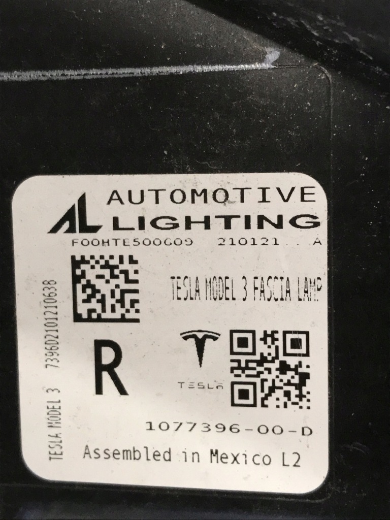 Tesla 3 противотуманная фара led drl правый 1077396-00-d Цена