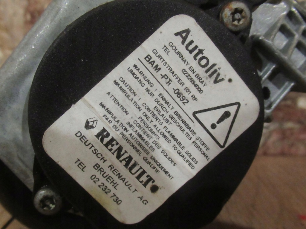 Ремень натяжитель перед левое  renault megane 3 купе 2012 год в Украине