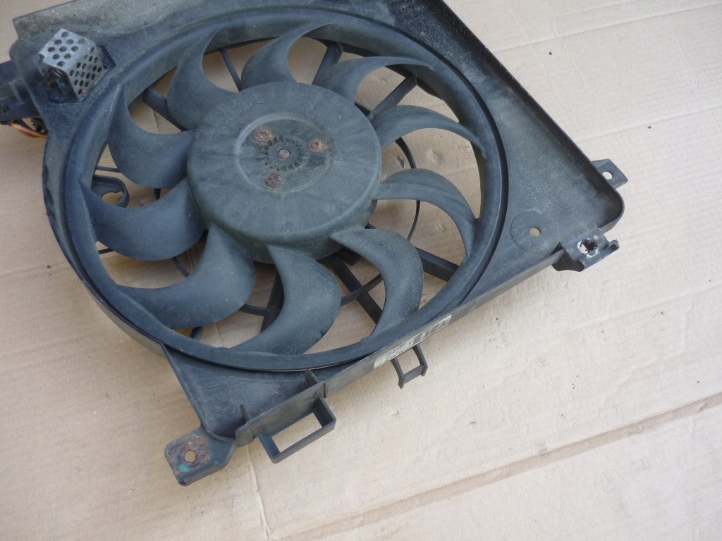 Вентилятор радиатора воды opel zafira b 1.7 1.9 cdti 2.2 24467442 исправный Киев