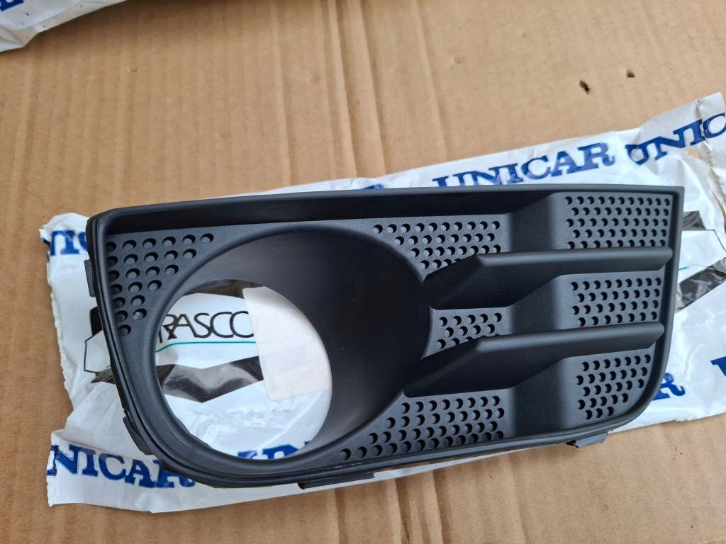 фото №1, Рамка противотуманной фары правая бампер перед ford fusion 02-12