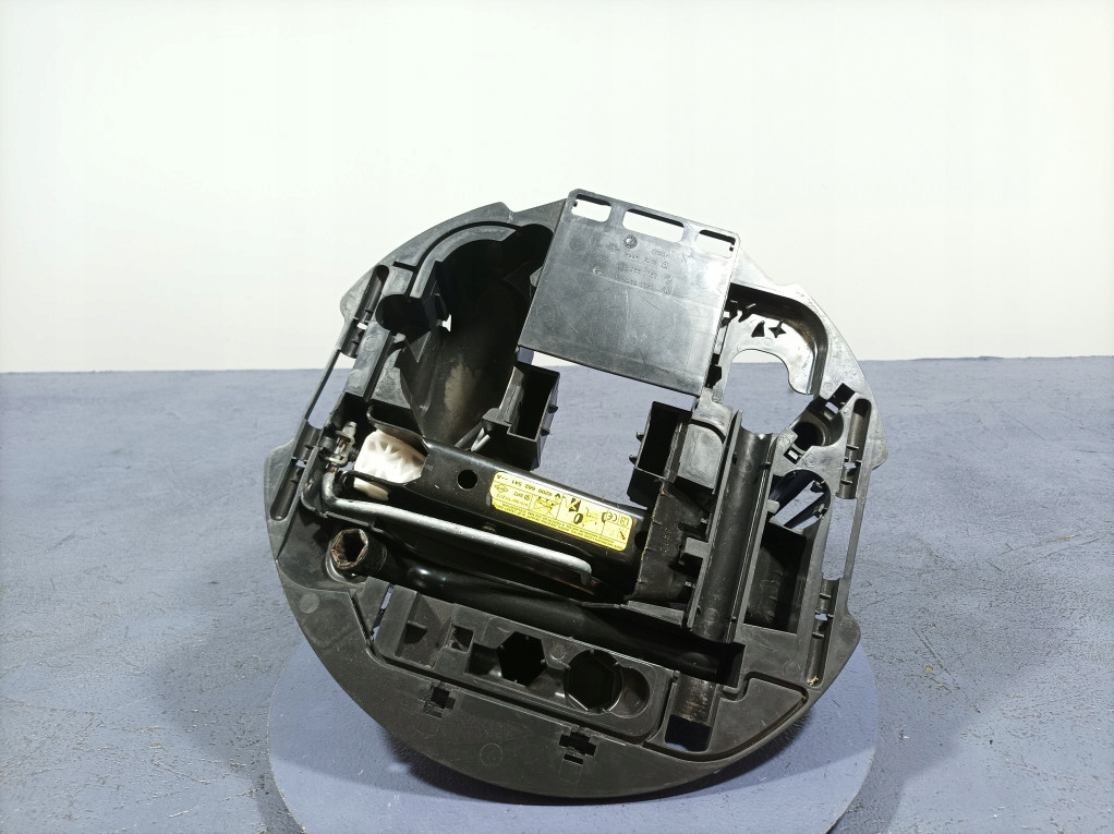 фото №1, Renault clio iii вкладыш колеса запасного домкрат 8200696876