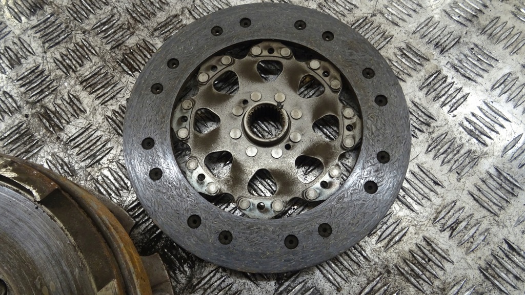 фото №5, Сцепление двухмассовый колесо маховик a4 b8 0b1141015b nr 64