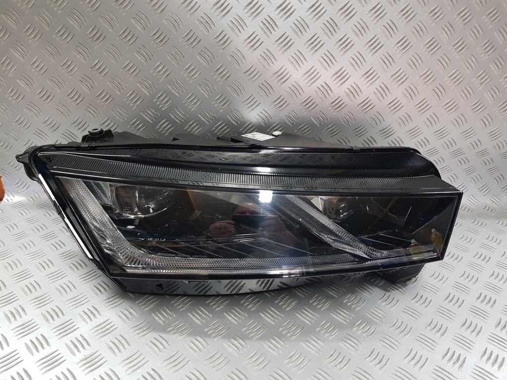 фото №1, Лампа права правий перед передня skoda octavia iv