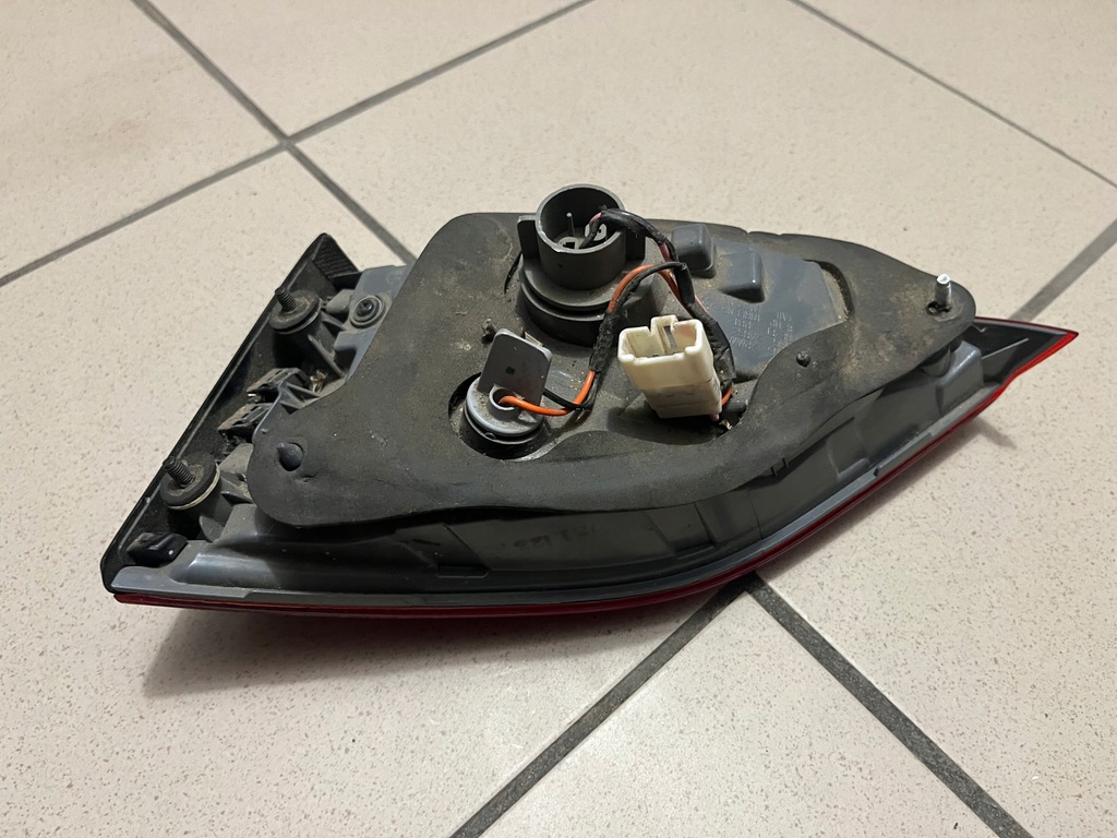 фото №13, Hyundai i30 i-30 kombi лампа задняя задняя левая w крышка