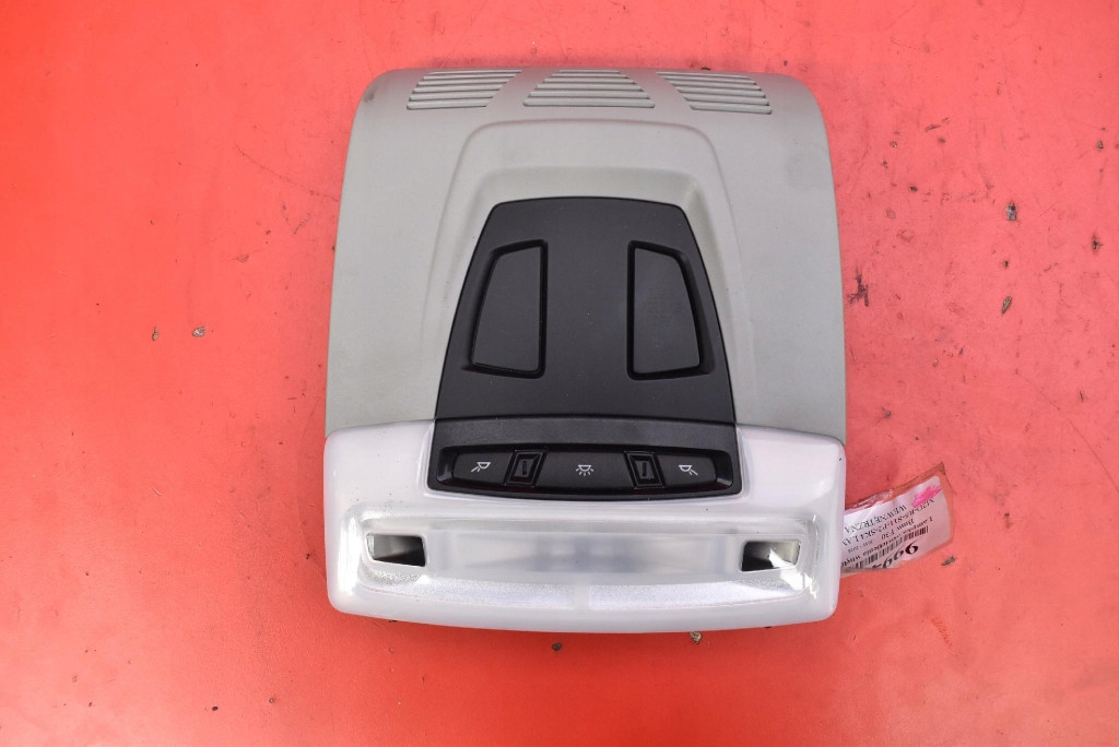 фото №1, Лампа освещение салона перед 9263877 bmw f30 f31 11-16