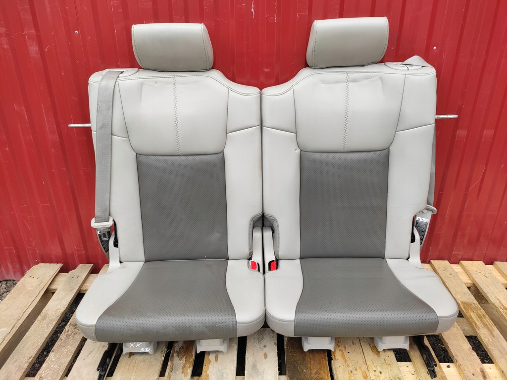 фото №1, Jeep commander xk xh сиденье сиденья заднее сиденье 3 ряд trzeci ряд кожа ładne