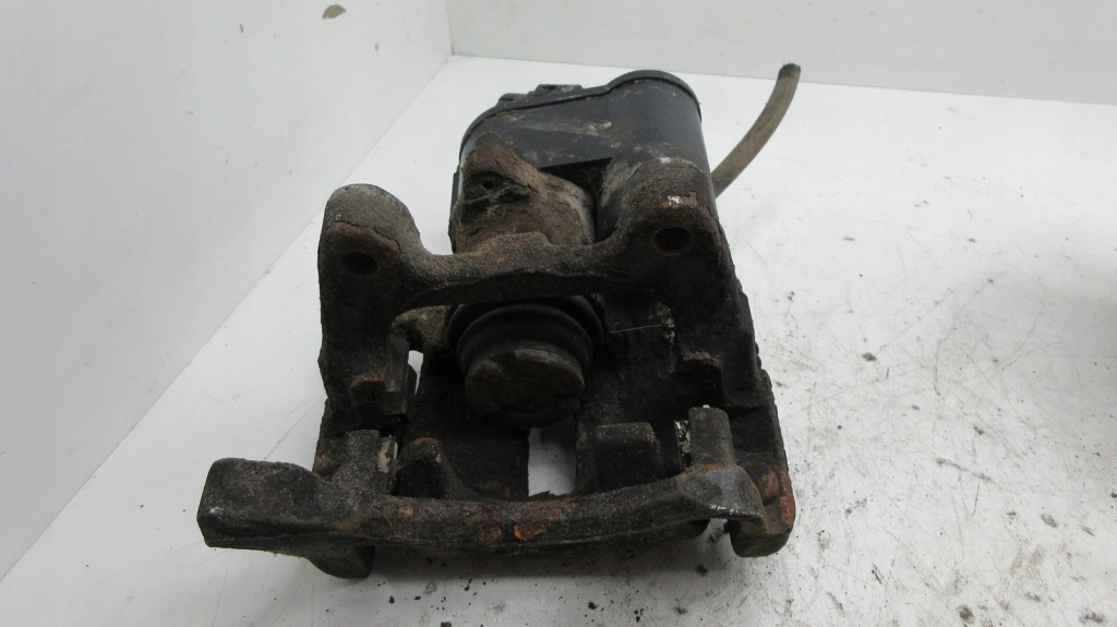 фото №5, Vw passat b7 левый правый суппорт задняя задний моторчик