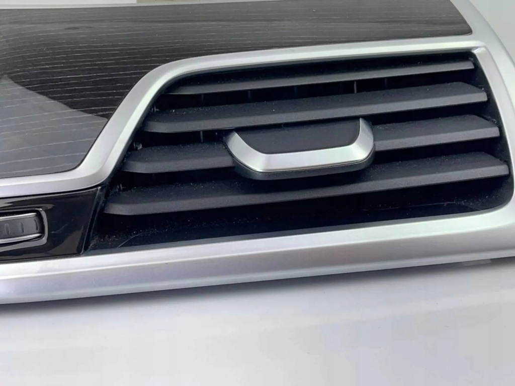 фото №6, Bmw 7 g11 g12 2017 боковая решётка обдув панели приборной панели