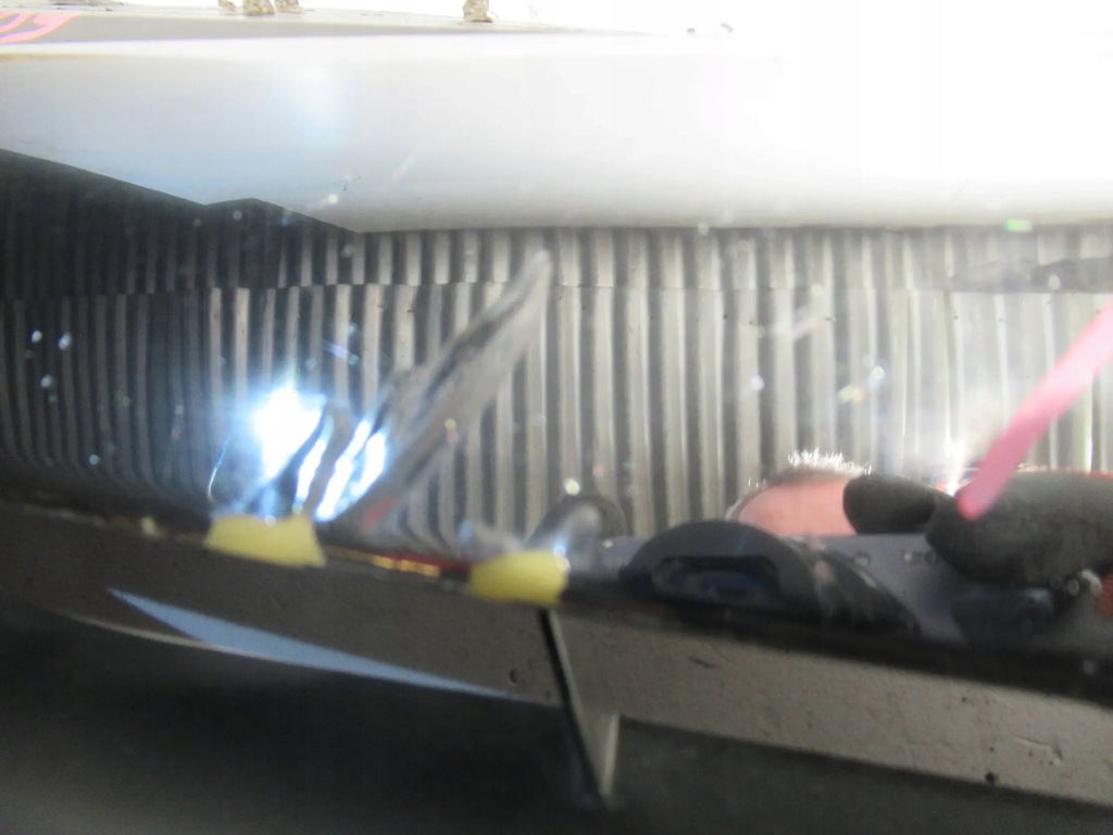 фото №9, Решітка радіатора решітка радіатора 8200748240 dacia logan i lift 08-