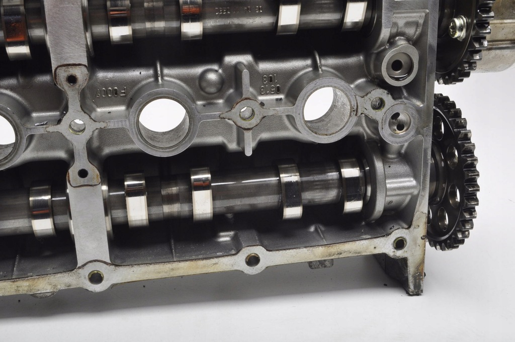 фото №9, Skoda fabia ii 1.4 tsi rs 180 km крышка клапанов 03c103475bc