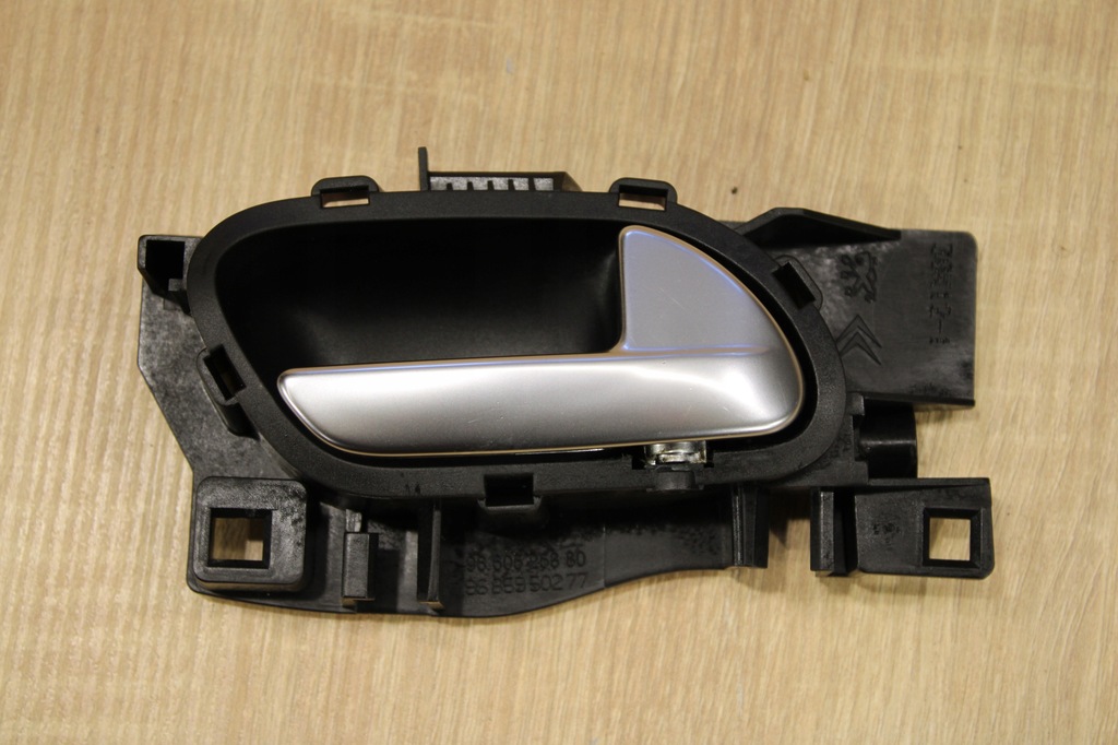 фото №1, Ручка внутренняя правый перед peugeot 508 i