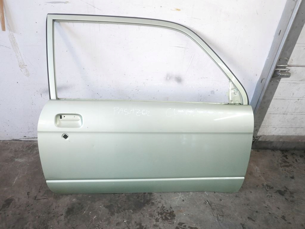 Купити Двері праве перед передні daihatsu cuore v l701