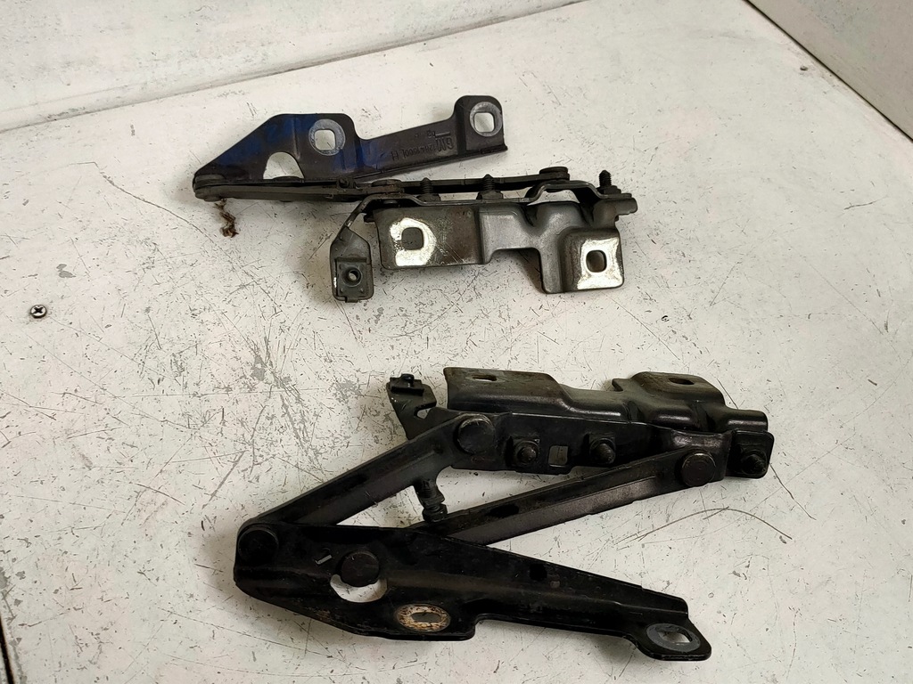 фото №1, Засувка петля капот insignia a z190 комплект