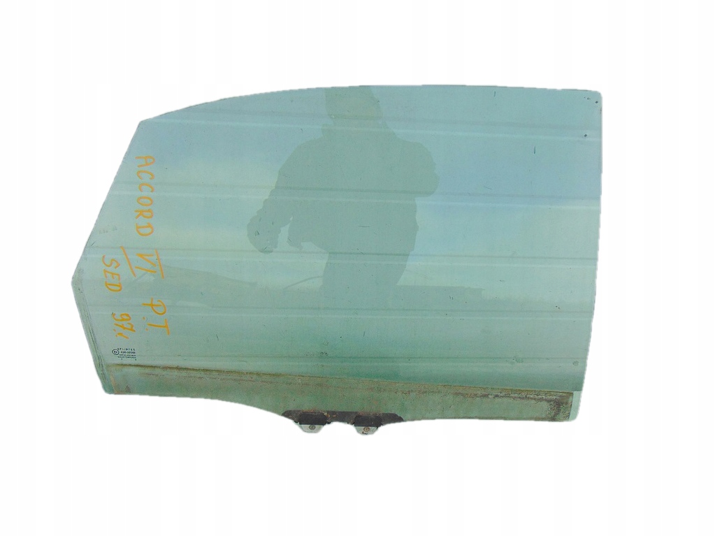 фото №1, Honda accord vi 1997r стекло дверь задняя правый sedan