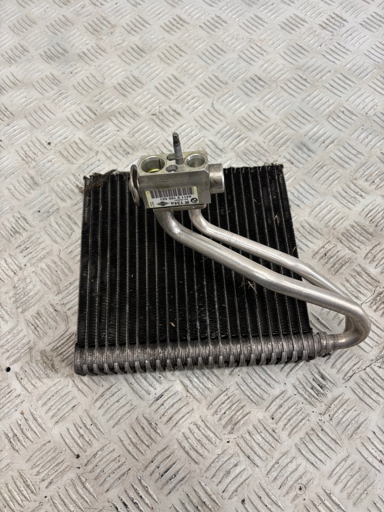 Купить Радиатор кондиционера отопителя mini couper r56 9185521