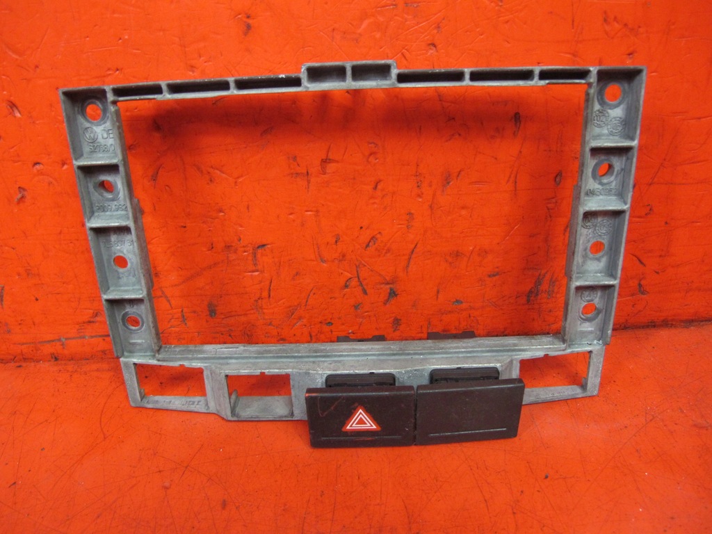 фото №1, Touareg 7la рамка панель радіо навігації 7l6857318