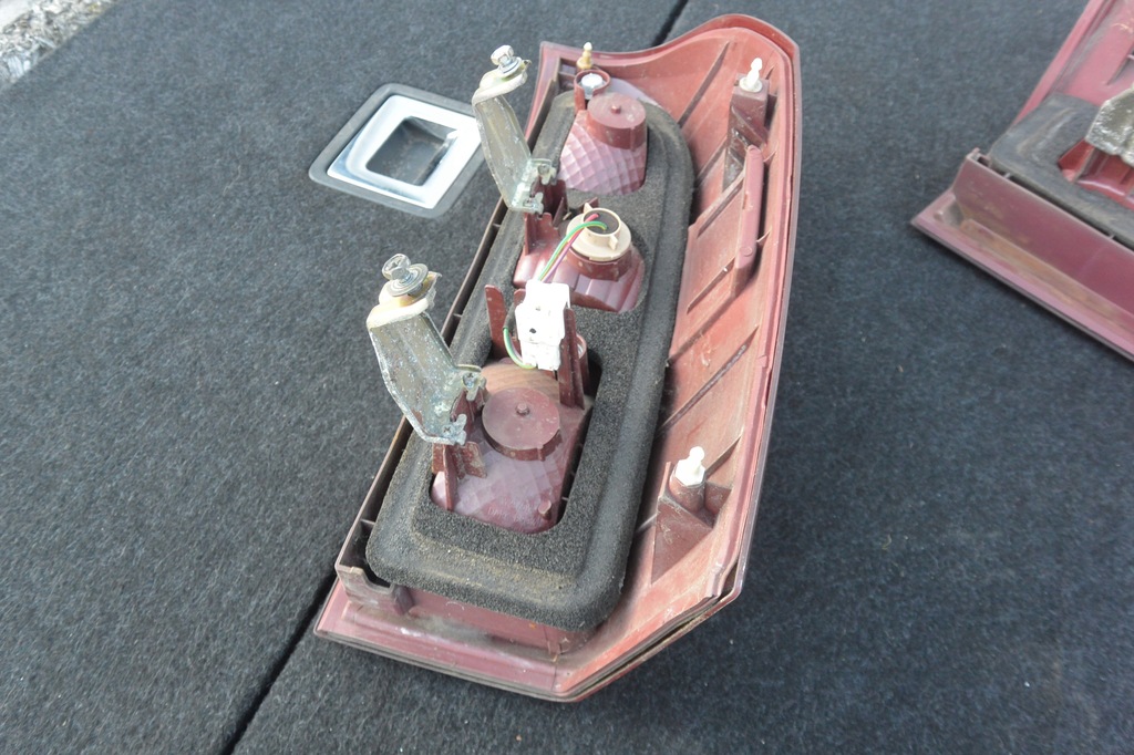 фото №12, Лампа w крыло левая правая задняя nissan patrol gu4 y61