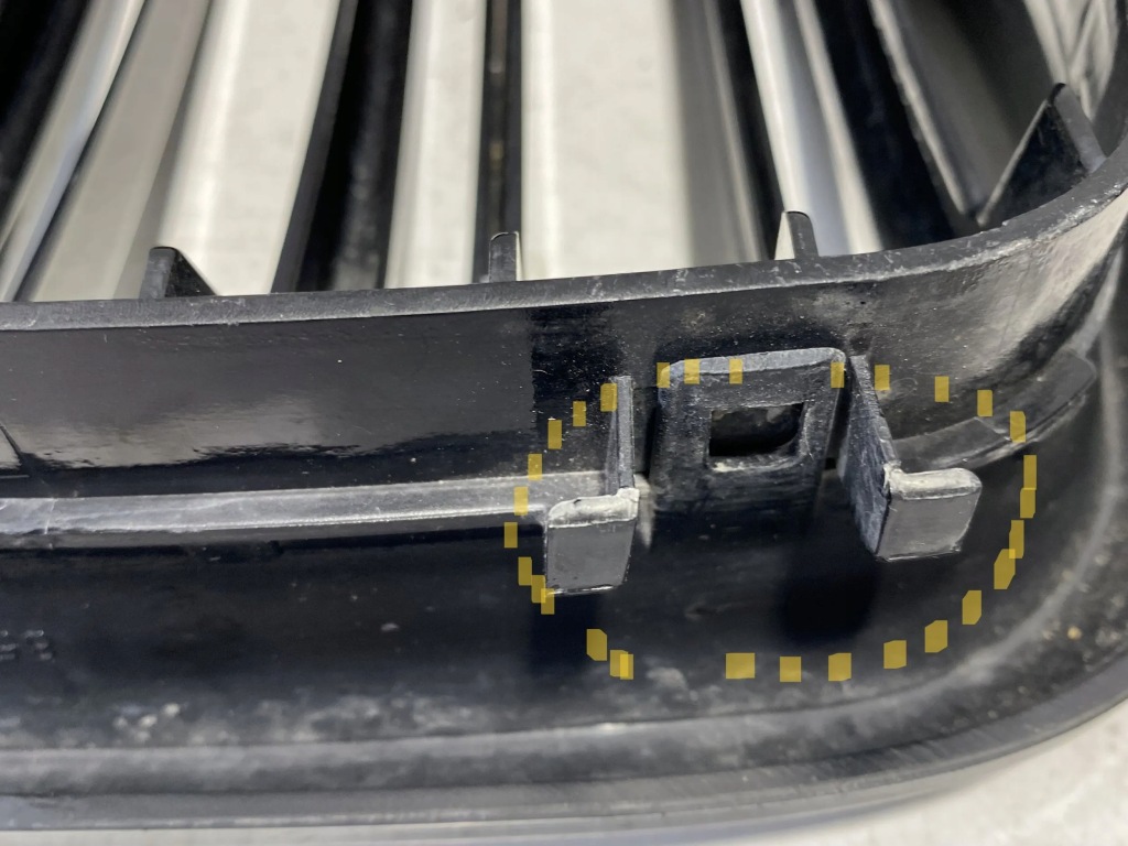 Решётка радиатора решётка радиатора бампера bmw x5 f15 7316076 правая в Украине