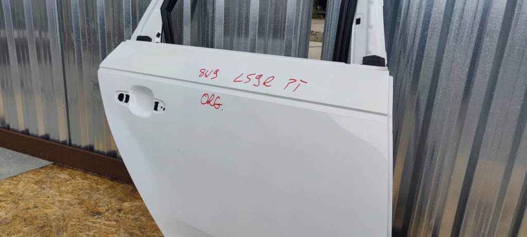 Дверь правый задний  audi a4 b9 ls9r avant / универсал оригинал Доставка