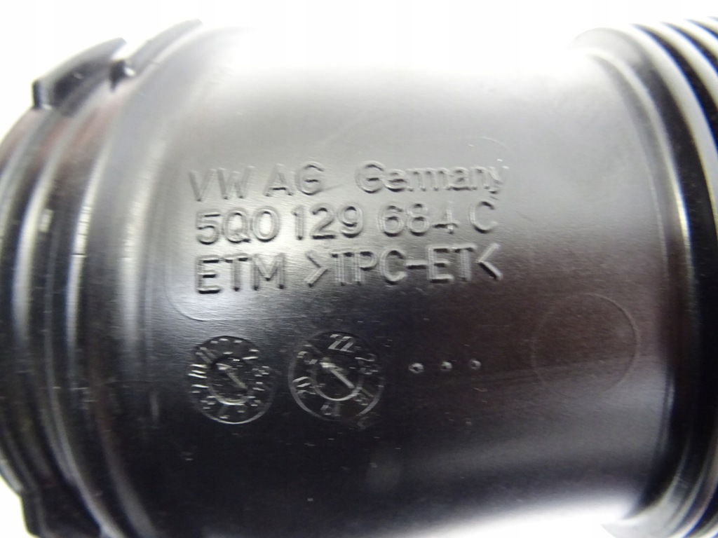 фото №7, Skoda scala 1.0 tsi труба шланг повітря 5q0129684c 2021r