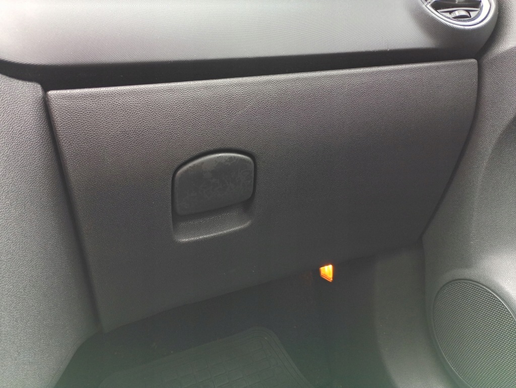 фото №1, Opel corsa d 06-14 бардачок пасажира