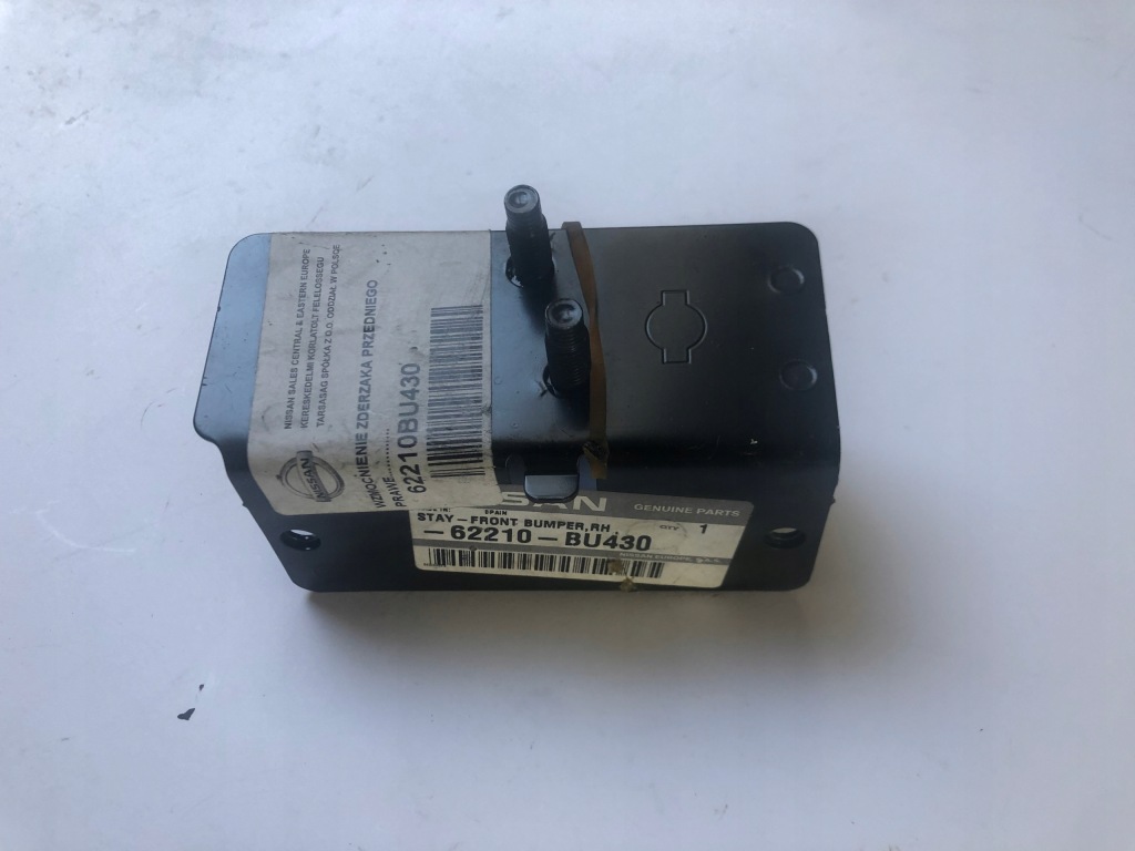 фото №1, Almera ii n15 tino кронштейн бампера правый перед