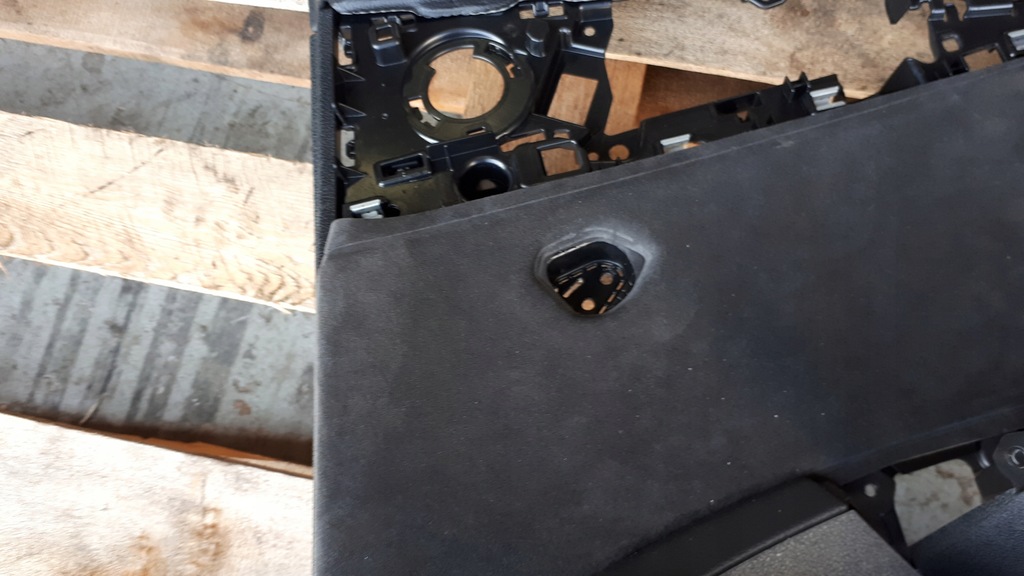 фото №8, S4 b9 a4 8w обшивка двері правий задня alcantara eu