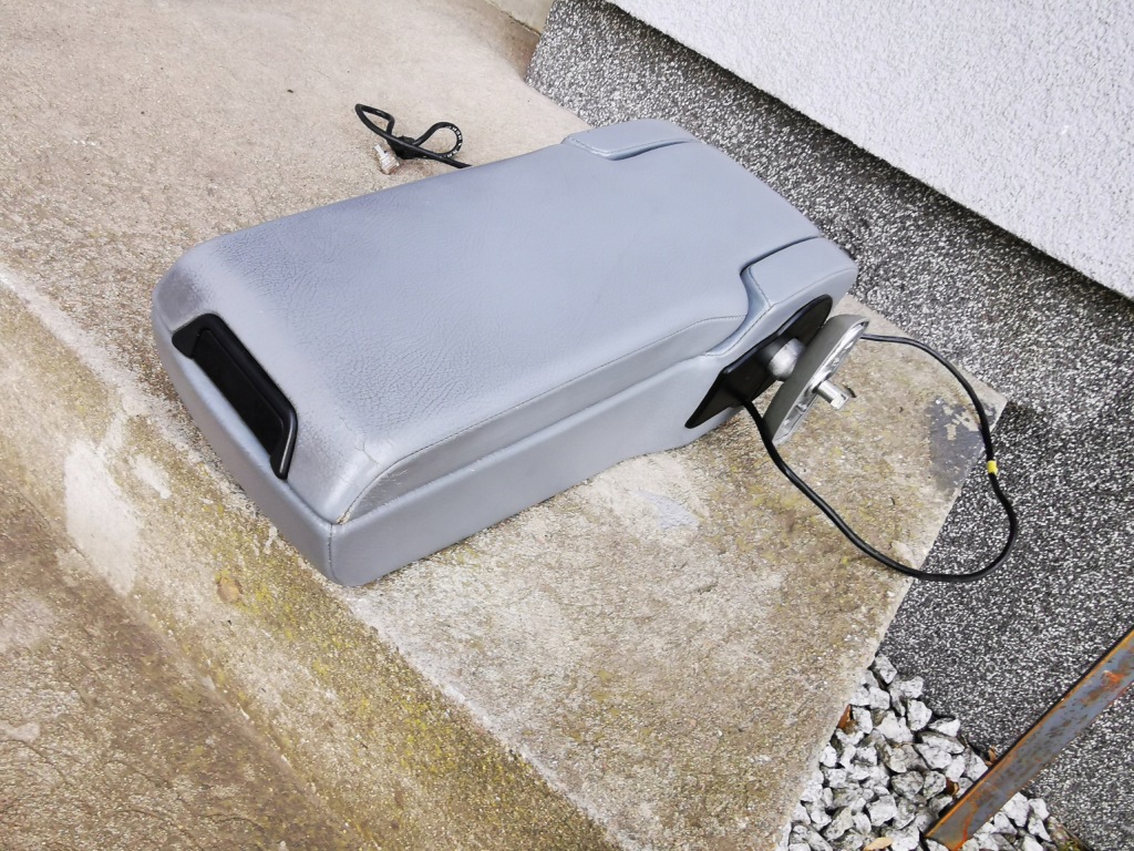 Подлокотник ze бардачок сиденье mercedes w124 124 usa кожа серая серая bdb Оригинал