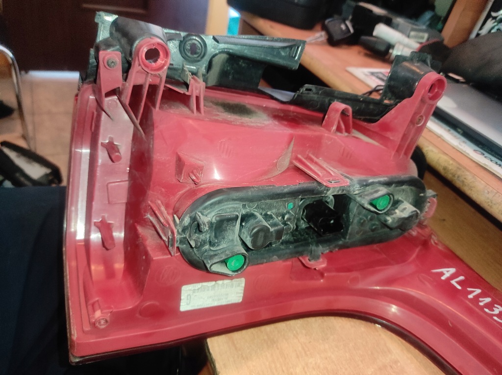 9672666580 лампа лівий задній peugeot 5008 Недорого