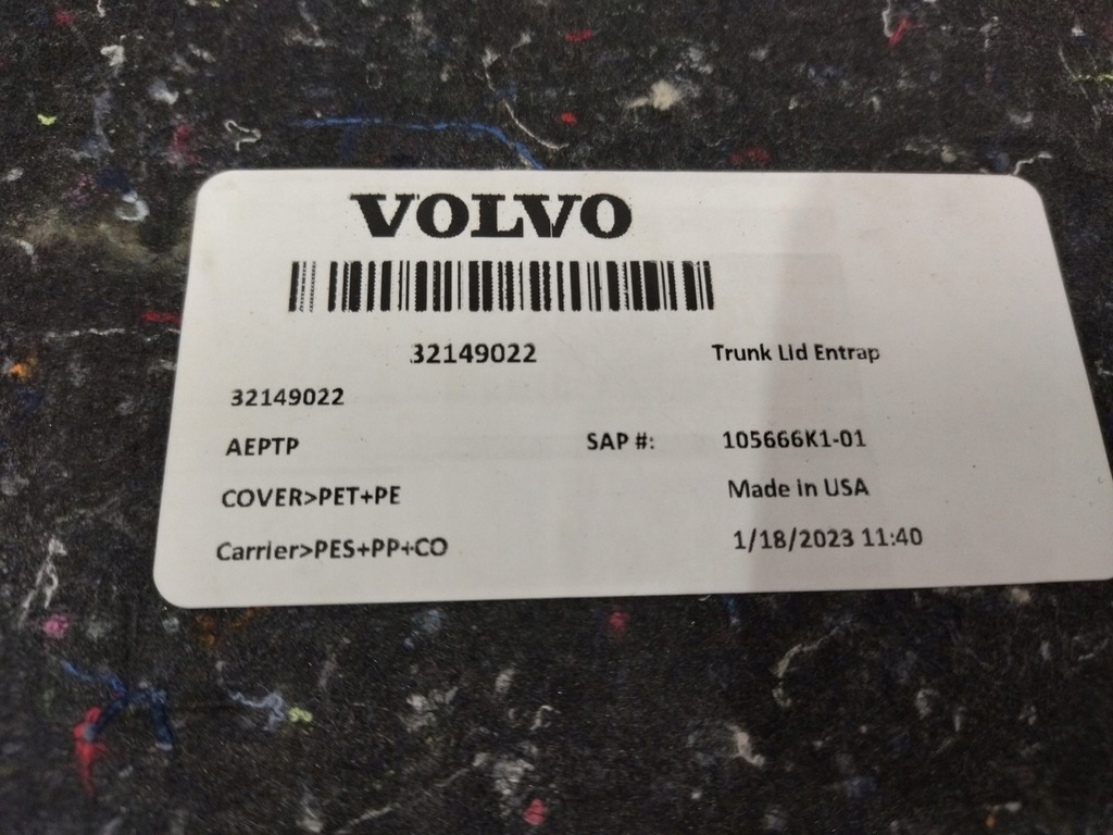 фото №8, 32149022 обивка крышки багажника volvo s60 iii 2.0 mild hybrid